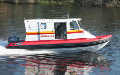 عطاآباد جھیل میں کشتی  ایمبولنس سروس کا آغاز
