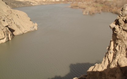 چترال کے بالائی علاقے ریشن کے مقام پر دریائے مستوج میں پہاڑی تودہ گرنے سے پانی کا بہاؤ رک گیا