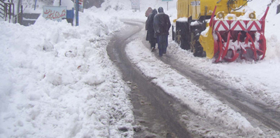 کھرمنگ: شیلا میں شدید برفباری، زمینی رابطہ منقطع ہو گیا ہے