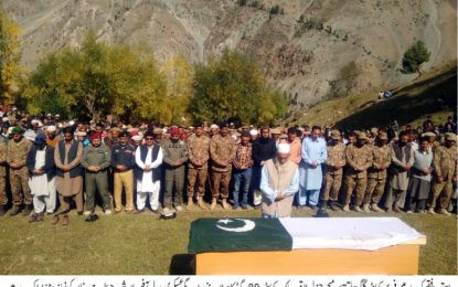 بھارتی فائرنگ سے شہید ہونے والا حوالدار جمعہ خان فوجی اعزاز کے ساتھ استور میں سپرد خاک