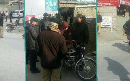 ہنزہ: علی آبادبازار سےپولیس نے بغیر ہیلیمٹ درجنوں موٹر سائیکل اپنے قبضے میں لے لیے