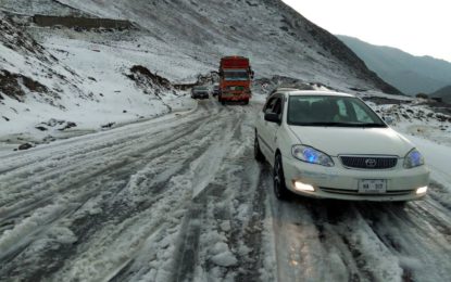 دیامر: بالائی علاقوں میں شدید برفباری سے زمینی رابطہ منقطع