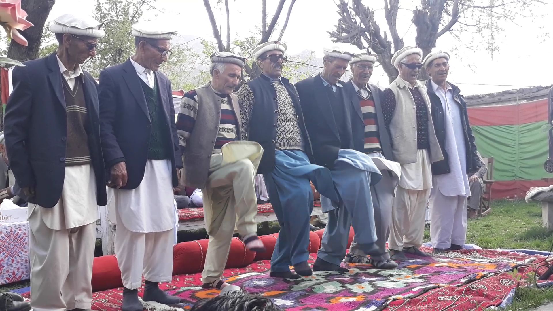 چترال بالا میں‌’قلم قبیلہ’ نامی تنظیم کے زیر اہتمام منعقدہ ثقافتی تقریب کی روداد